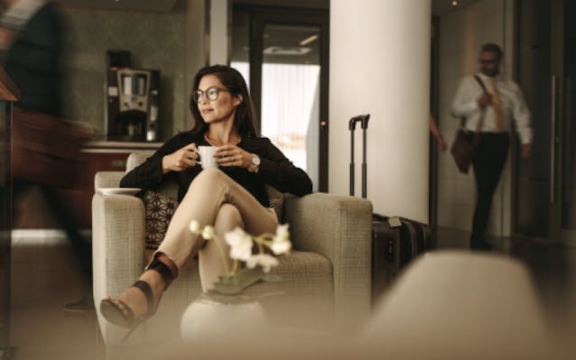 card-benefits-lounge